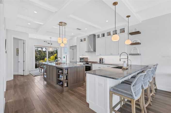 Image No.43-4 Bed Property for sale