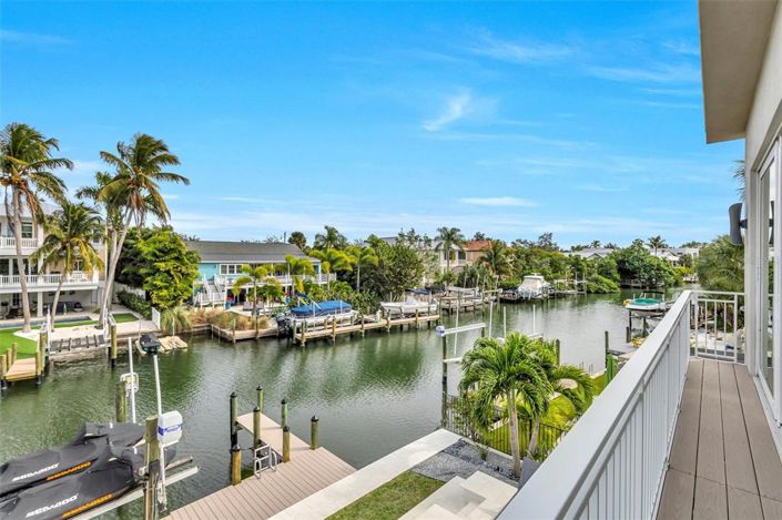 Image No.56-4 Bed Property for sale