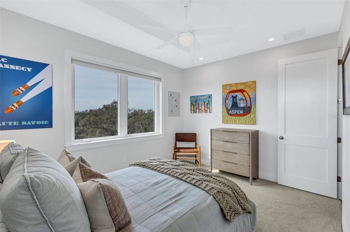 Image No.60-4 Bed Property for sale