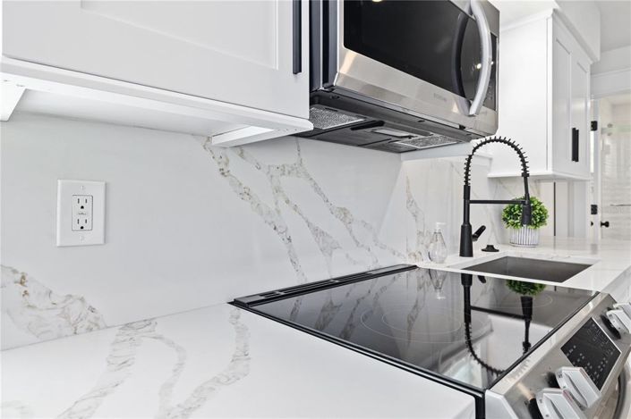 Image No.24-2 Bed Property for sale