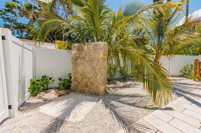 Image No.28-2 Bed Property for sale