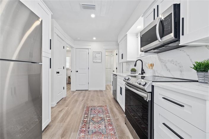 Image No.8-2 Bed Property for sale