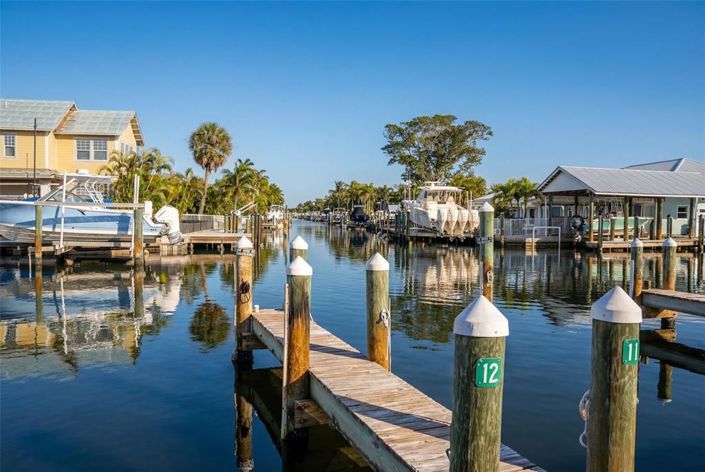 Image No.10-3 Bed Property for sale