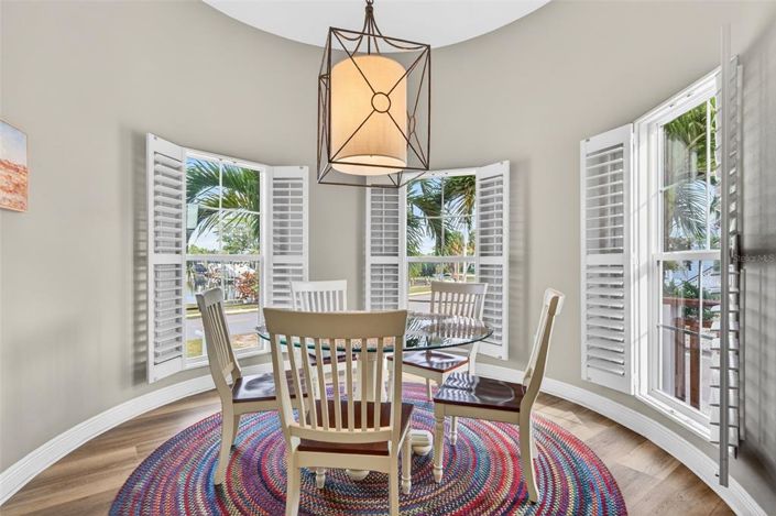 Image No.19-3 Bed Property for sale