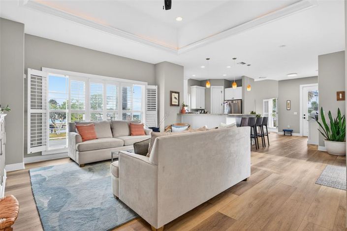 Image No.27-3 Bed Property for sale