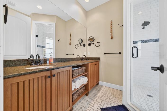 Image No.34-3 Bed Property for sale