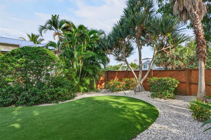 Image No.53-3 Bed Property for sale