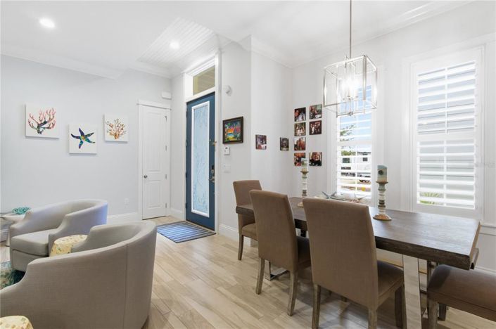 Image No.12-4 Bed Property for sale