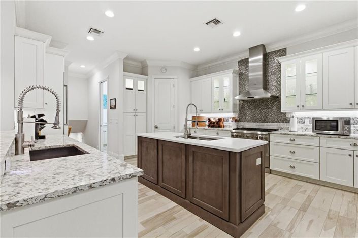 Image No.19-4 Bed Property for sale