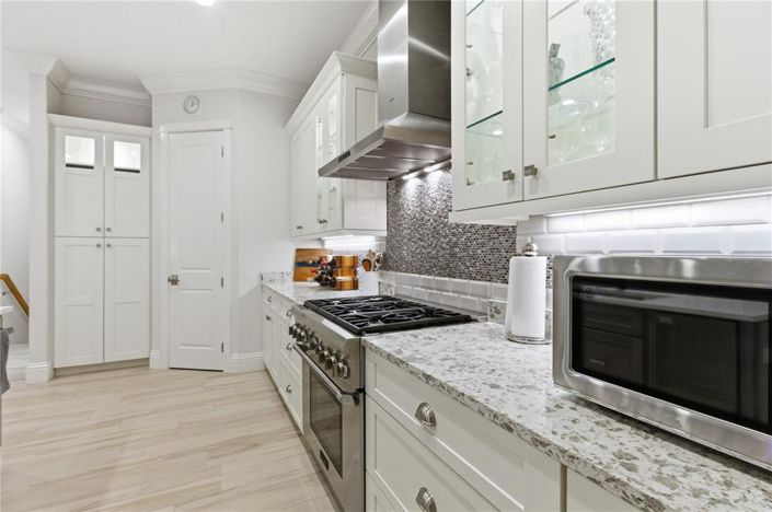 Image No.21-4 Bed Property for sale