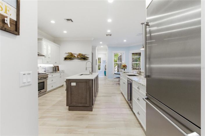 Image No.24-4 Bed Property for sale