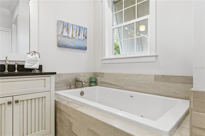 Image No.35-4 Bed Property for sale