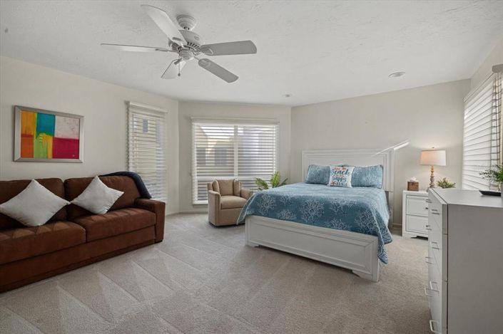 Image No.27-3 Bed Property for sale