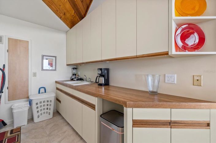 Image No.31-3 Bed Property for sale