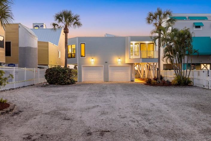 Image No.42-3 Bed Property for sale