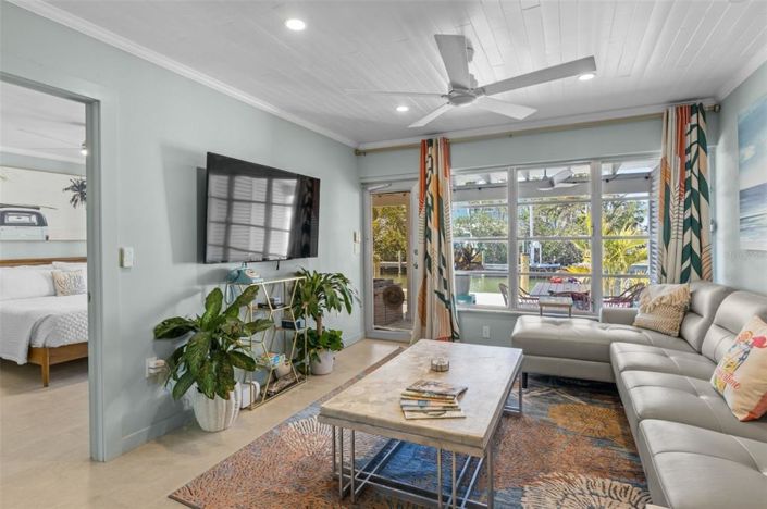 Image No.13-2 Bed Townhouse for sale