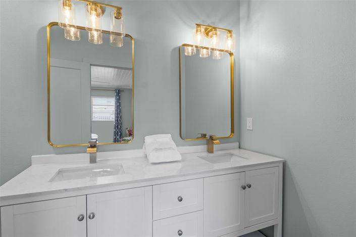 Image No.24-2 Bed Townhouse for sale