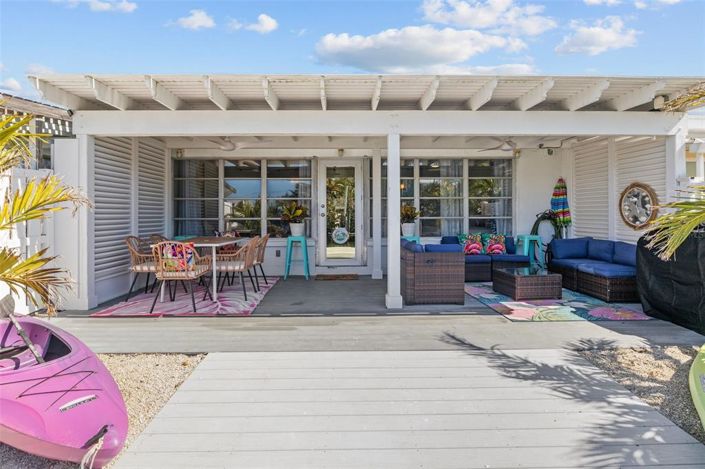 Image No.31-2 Bed Townhouse for sale