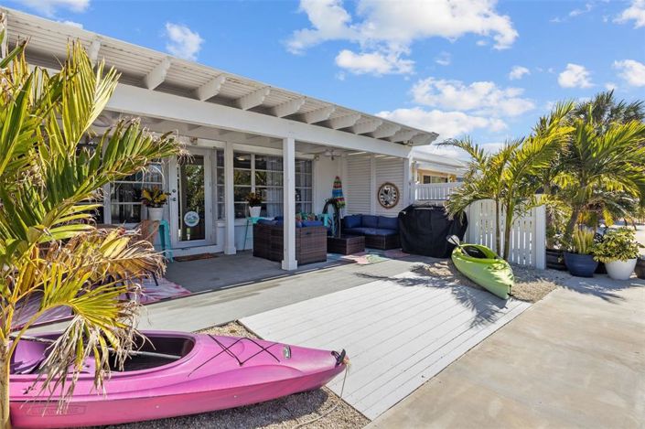 Image No.32-2 Bed Townhouse for sale