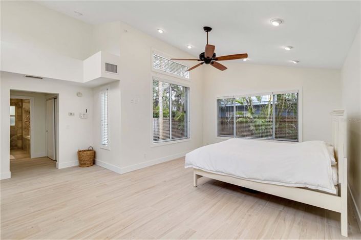 Image No.22-3 Bed Property for sale