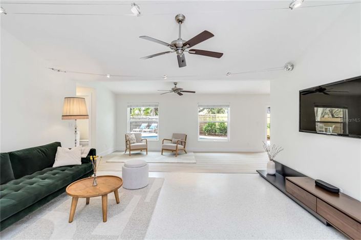 Image No.4-3 Bed Property for sale