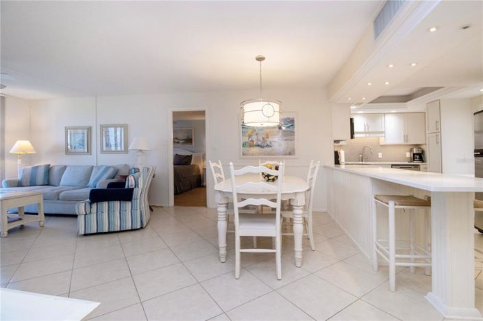 Image No.10-2 Bed Property for sale