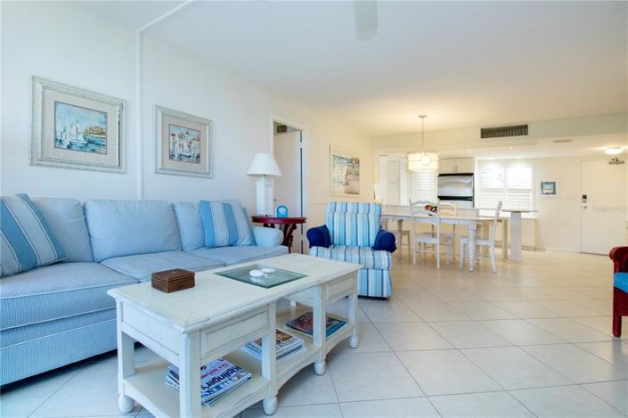 Image No.11-2 Bed Property for sale