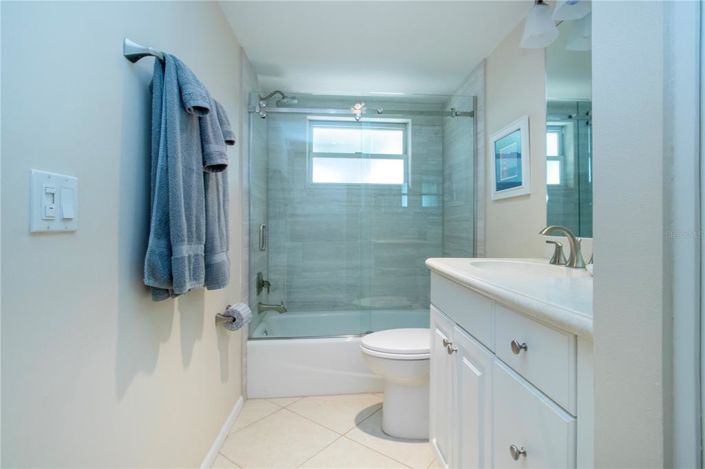 Image No.32-2 Bed Property for sale