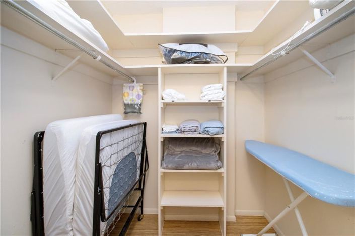 Image No.33-2 Bed Property for sale