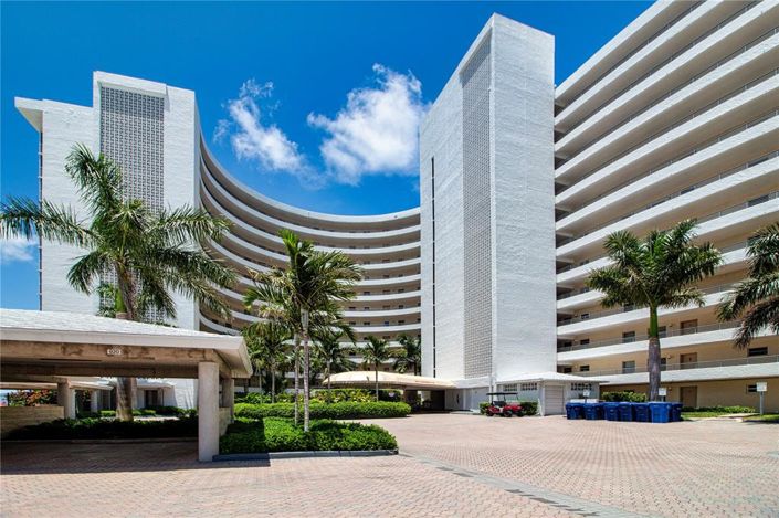 Image No.37-2 Bed Property for sale