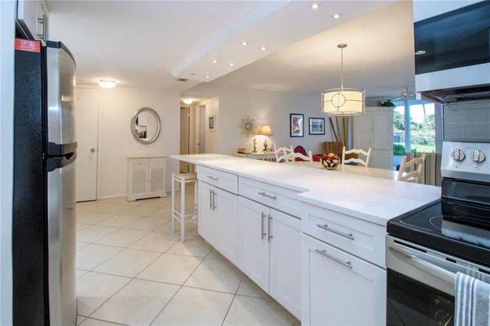 Image No.6-2 Bed Property for sale