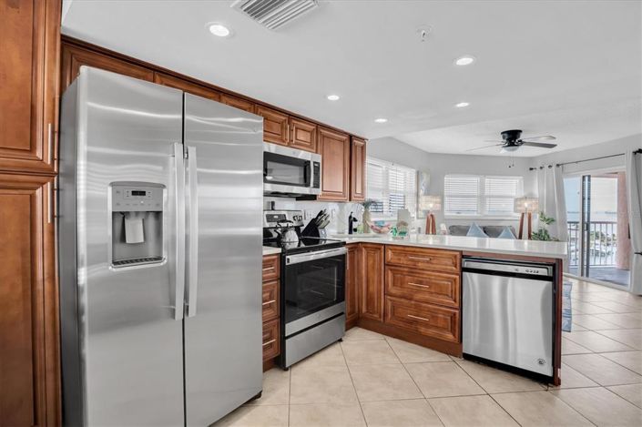 Image No.15-3 Bed Property for sale