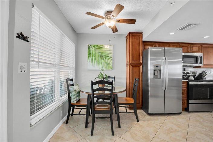 Image No.18-3 Bed Property for sale