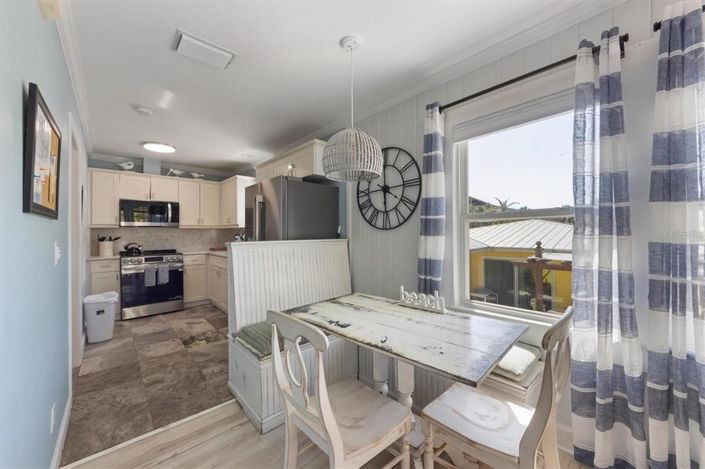 Image No.13-2 Bed Property for sale