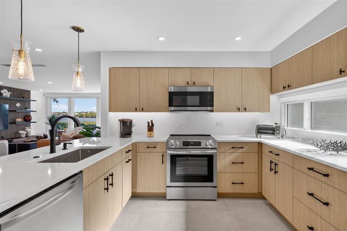 Image No.18-2 Bed Property for sale