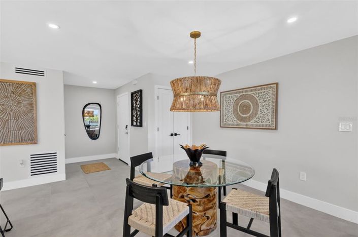 Image No.5-2 Bed Property for sale