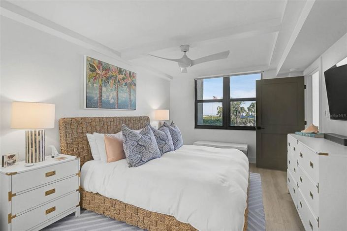 Image No.23-2 Bed Property for sale