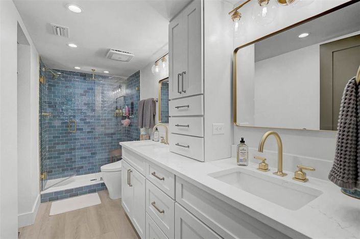 Image No.25-2 Bed Property for sale