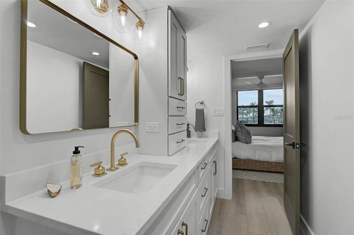 Image No.27-2 Bed Property for sale