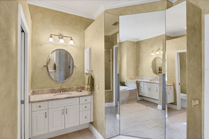 Image No.28-4 Bed Property for sale