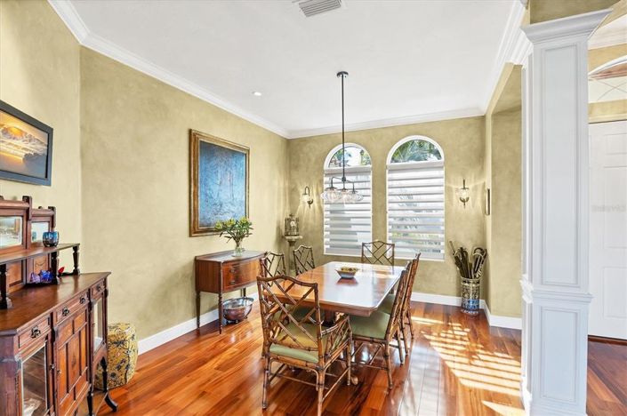 Image No.9-4 Bed Property for sale