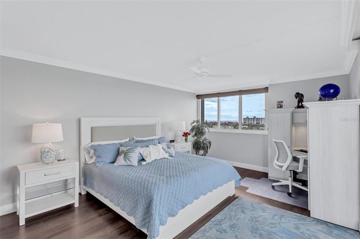 Image No.27-2 Bed Property for sale