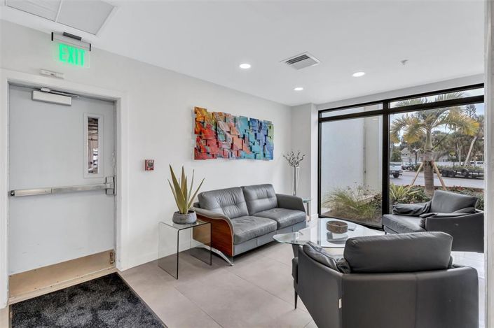 Image No.43-2 Bed Property for sale