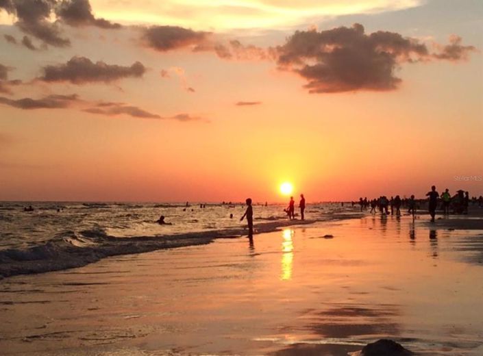 Image No.57-2 Bed Property for sale