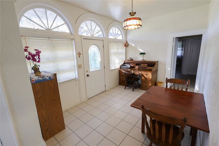 Image No.10-3 Bed Property for sale