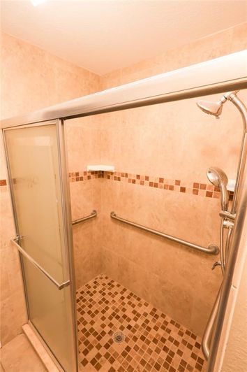 Image No.17-3 Bed Property for sale