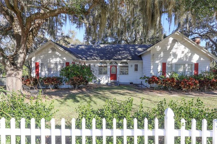 Image No.26-3 Bed Property for sale