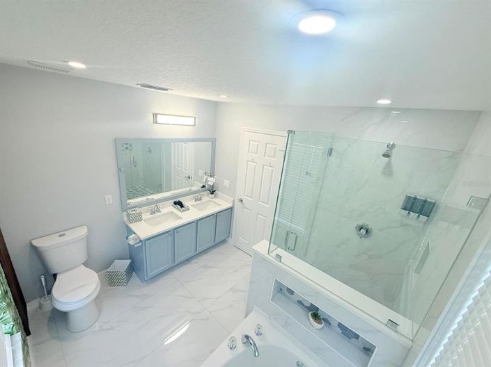 Image No.24-5 Bed Property for sale