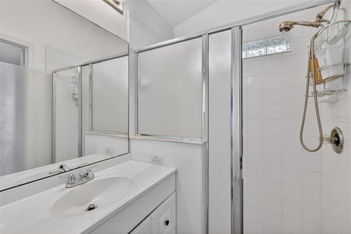 Image No.15-3 Bed Property for sale