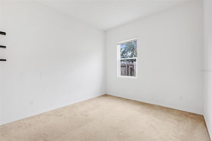 Image No.20-6 Bed Property for sale